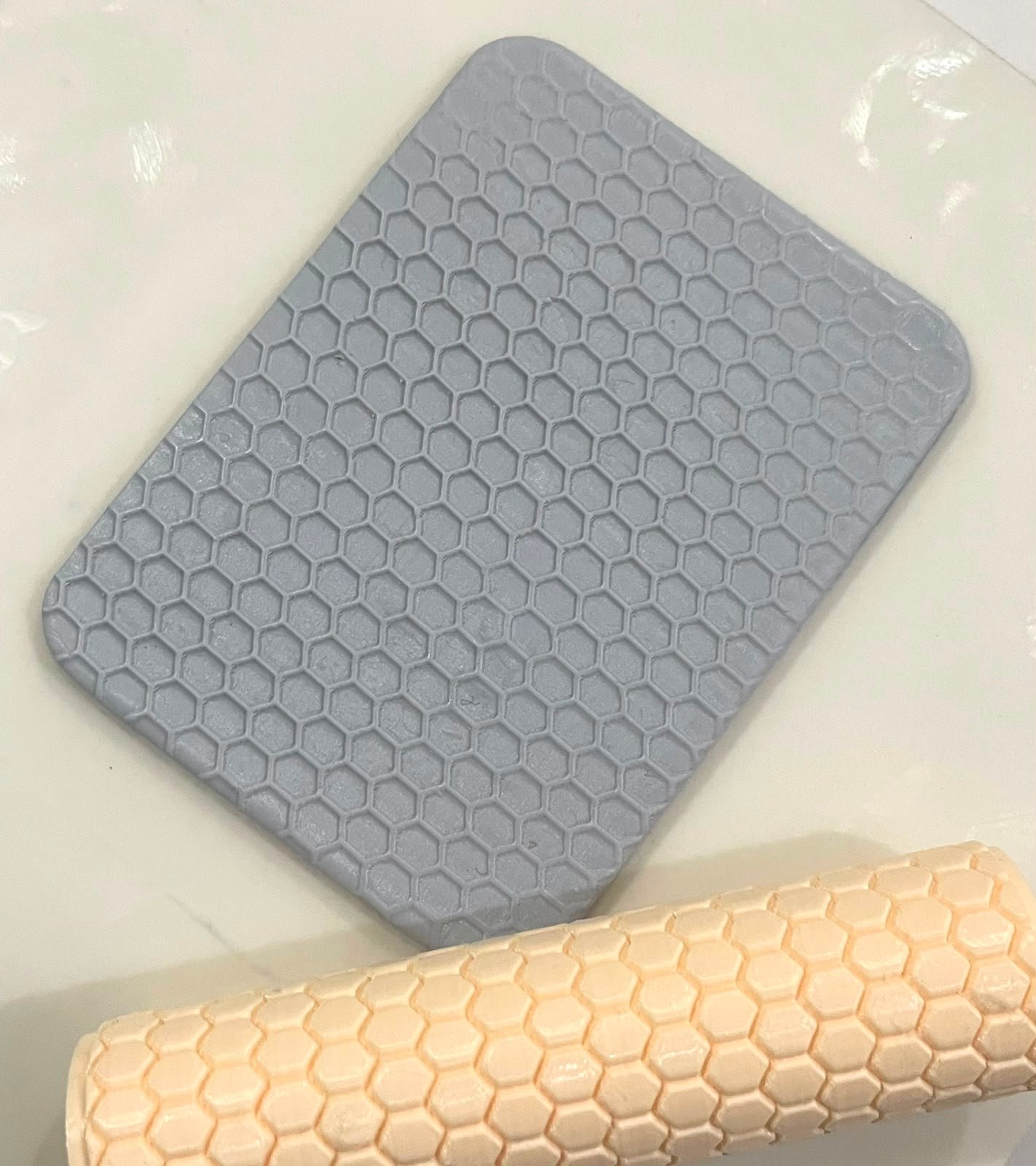 TR011 - Honeycomb Geometric Polymer Clay Texture Roller - Beecomb Pattern Stamp for Jewelry & Crafts whatsapp image 2026 08 23 at 11.37.51 pm (1)