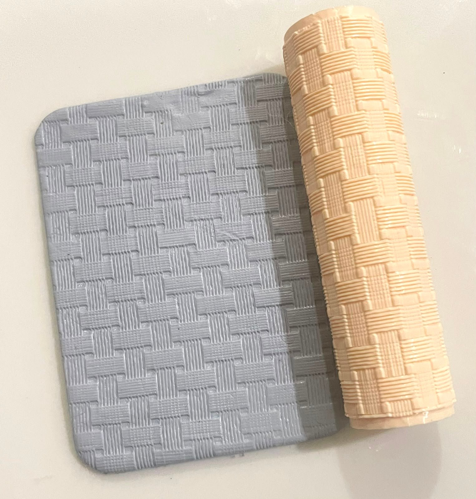 TR027 - Tufted Leather Chesterfield Diamond Polymer Clay Texture Roller - Padded Upholstery Stamp for Jewelry & Crafts whatsapp image 2026 08 23 at 11.37.22 pm (1)