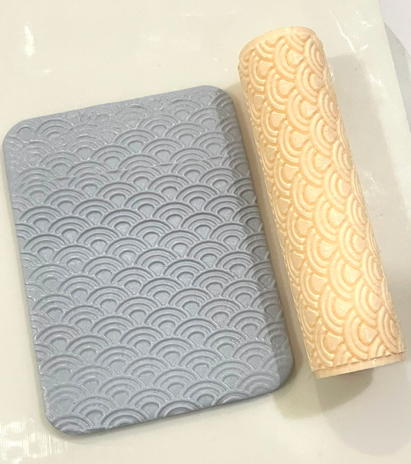TR028 - Scallop Drop Raindrop Arch Polymer Clay Texture Roller - Layered Fish Scale Stamp for Jewelry & Crafts whatsapp image 2026 08 23 at 11.37.59 pm
