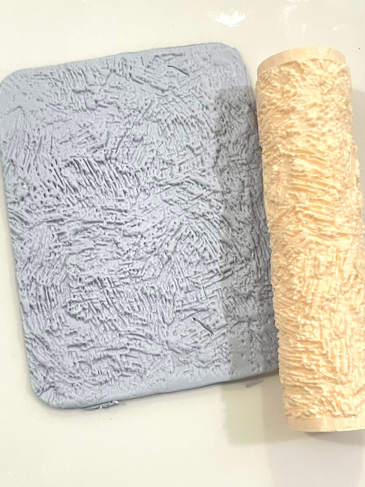 TR035 - Brushed Metal Stucco Plaster Polymer Clay Texture Roller - Distressed Concrete Scratch Stamp for Jewelry & Crafts whatsapp image 2026 08 23 at 11.37.50 pm (1)